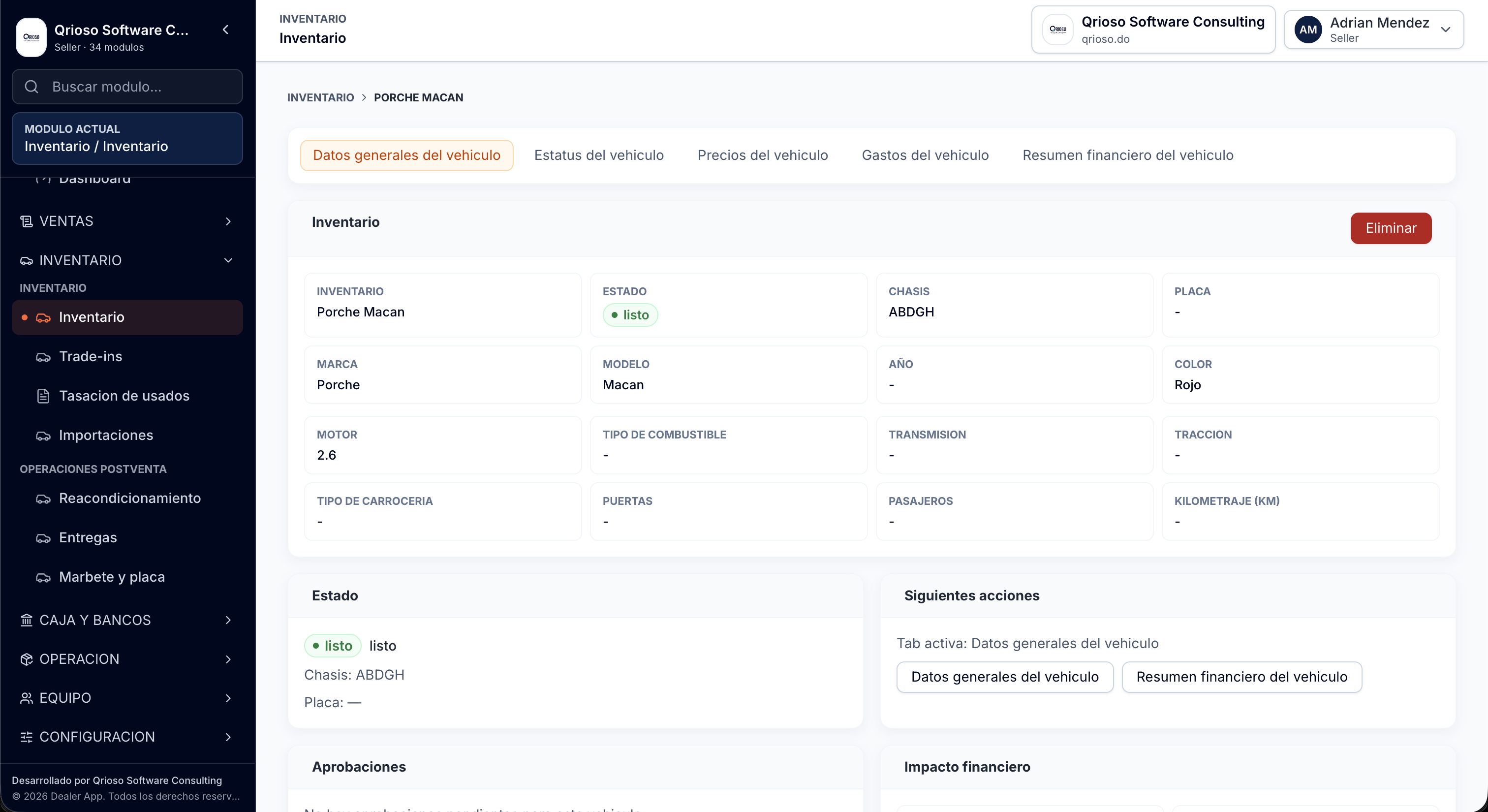 Porsche Macan vehicle detail in DealerApp with general data and status.